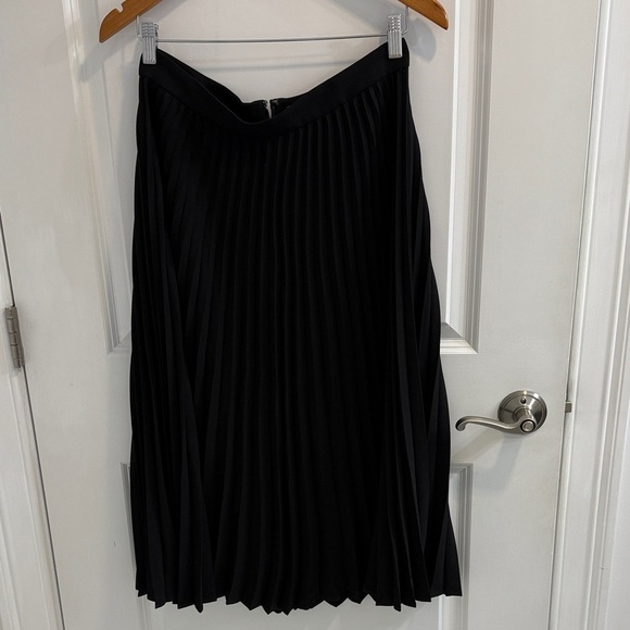 Ann Taylor Classic Black Midi Skirt - Picture 2 of 2